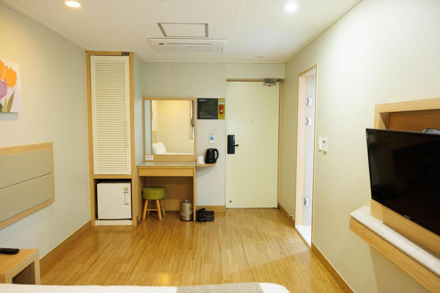 스타즈 호텔 제주 로베로 외부 사진